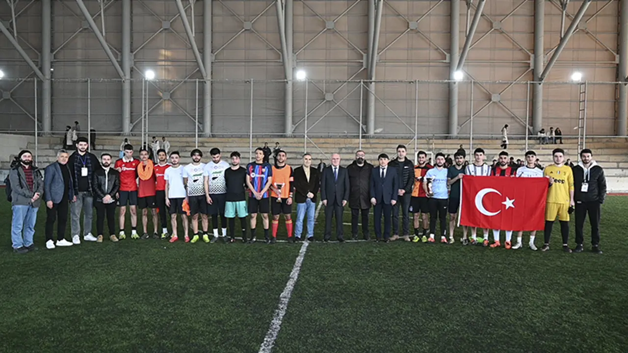 Usak Universitesi Turnuva Futbol Usakolay