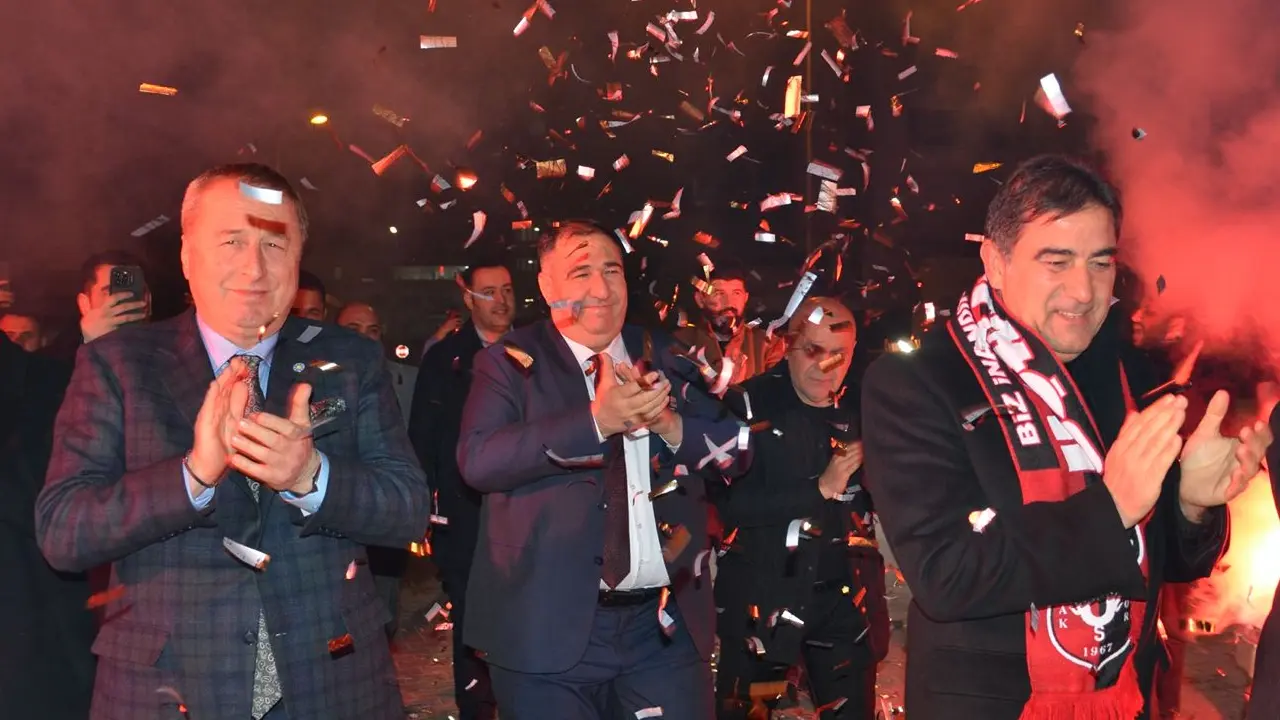 Iyi Parti2 Usak Olay