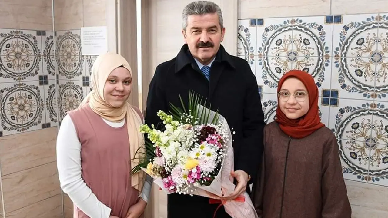 Vali Kraun Usak Olay