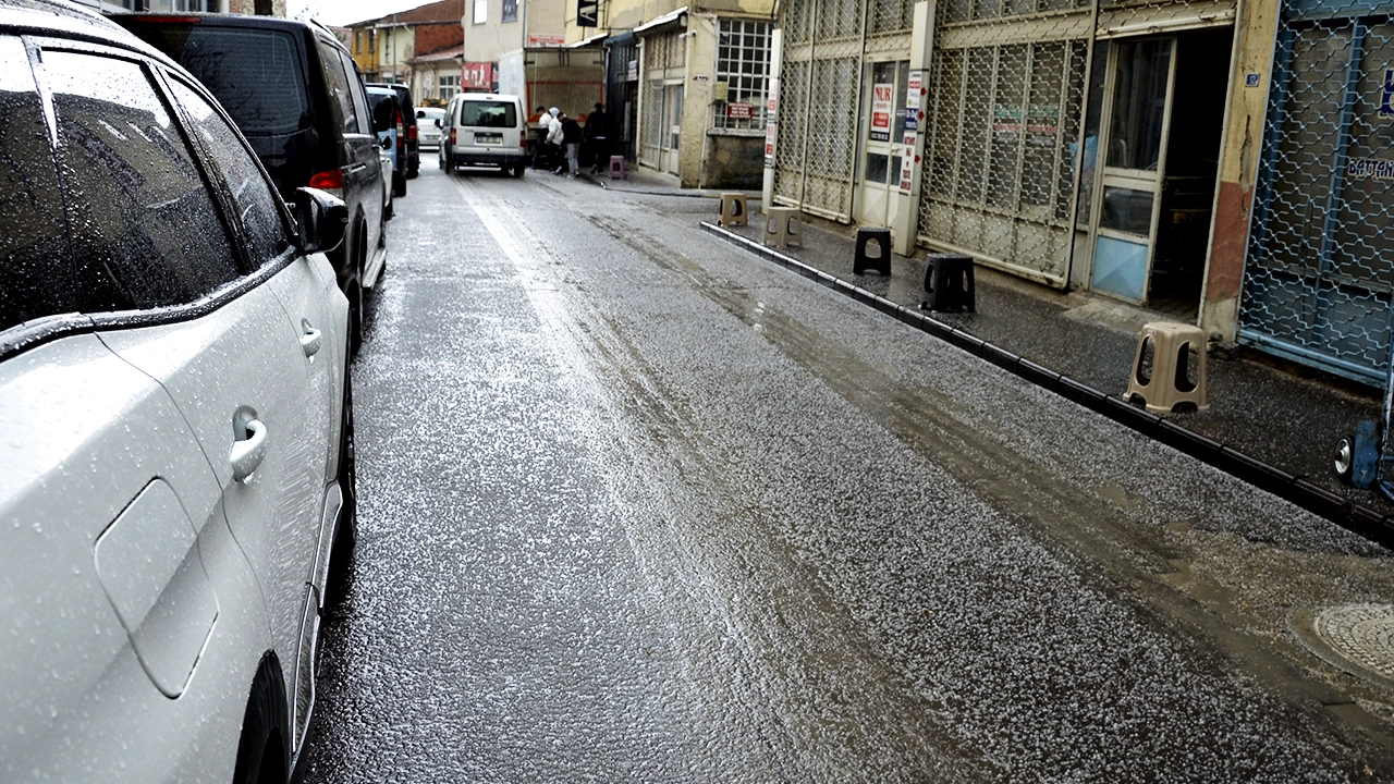 Dolu Uşak Hava Yağış Mart