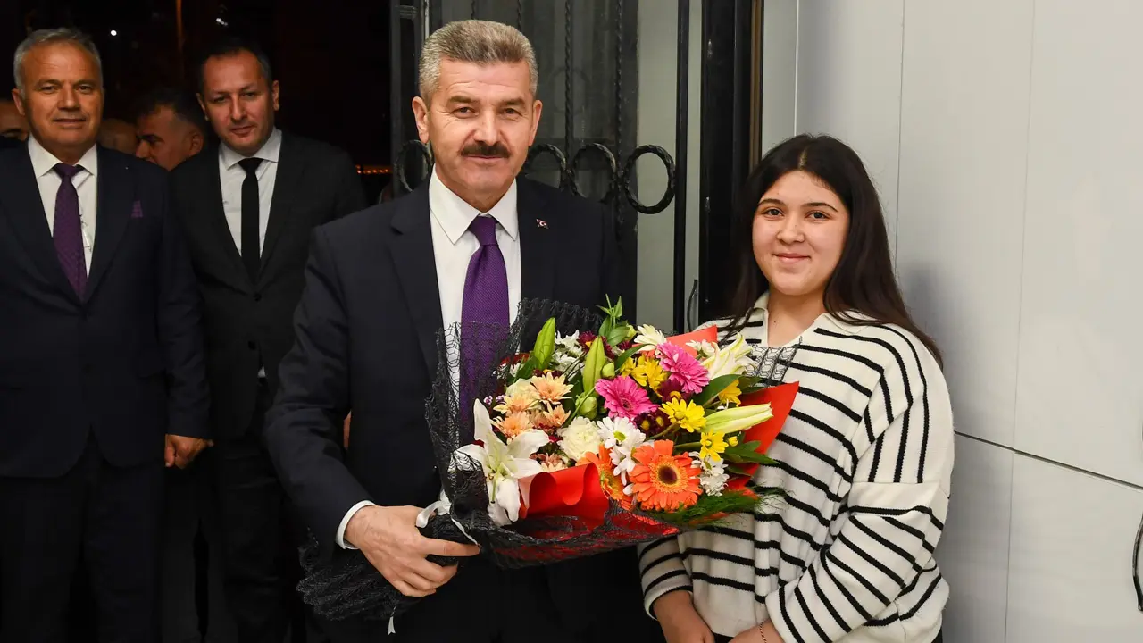 Kız Ögrenci Usak Olay