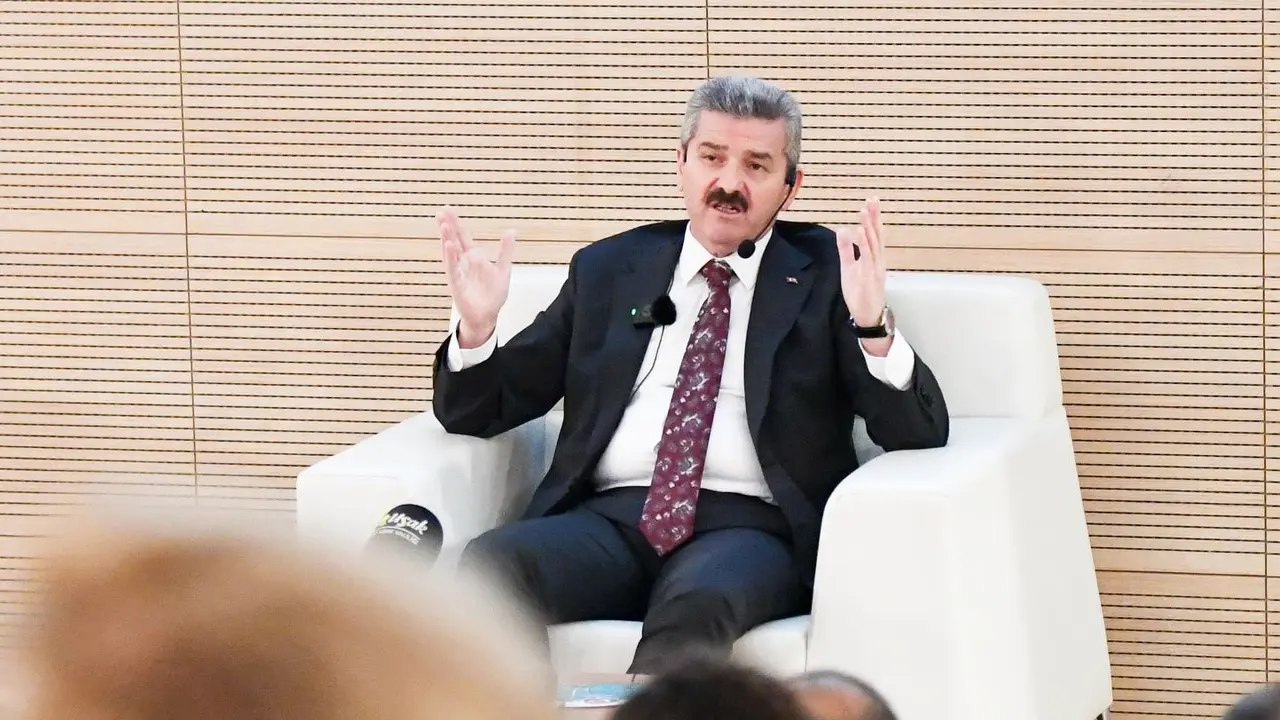 Vali Kariyer Üni
