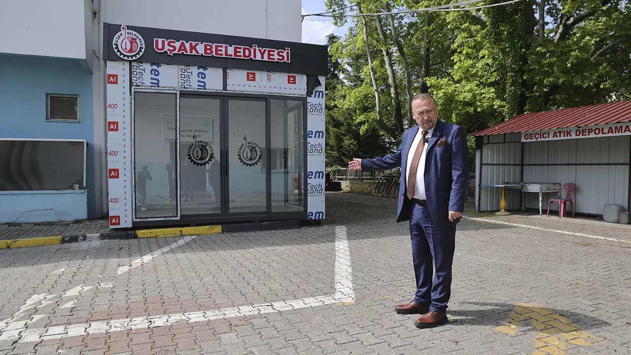 Uşak Akıllı Durak Hizmete Girdi 5