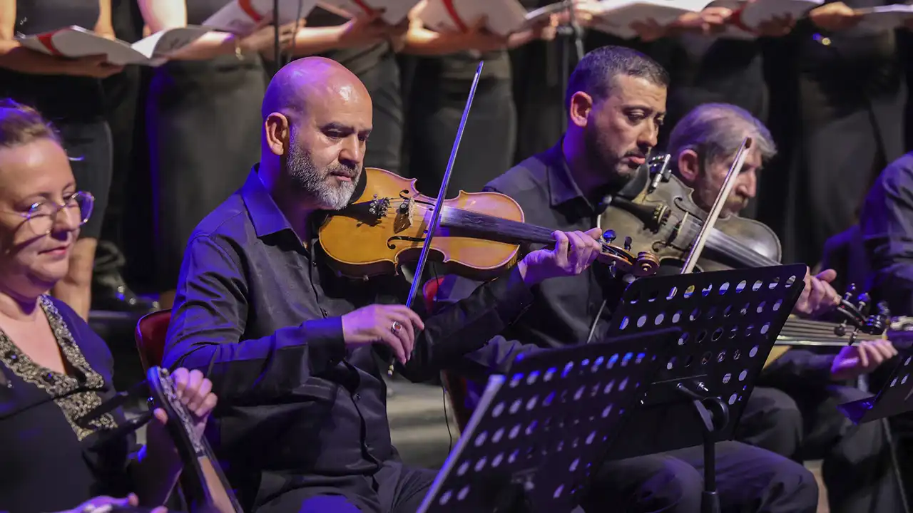 Uşak Neva Musiki Derneği Sanatseverlere Sanat Dolu Gece Yaşattı