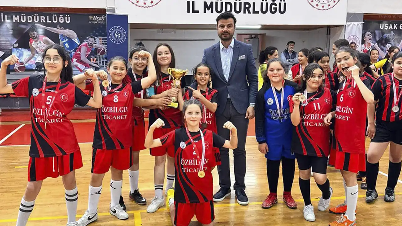 Kızlar Uşak Futbol Turnuvası 2