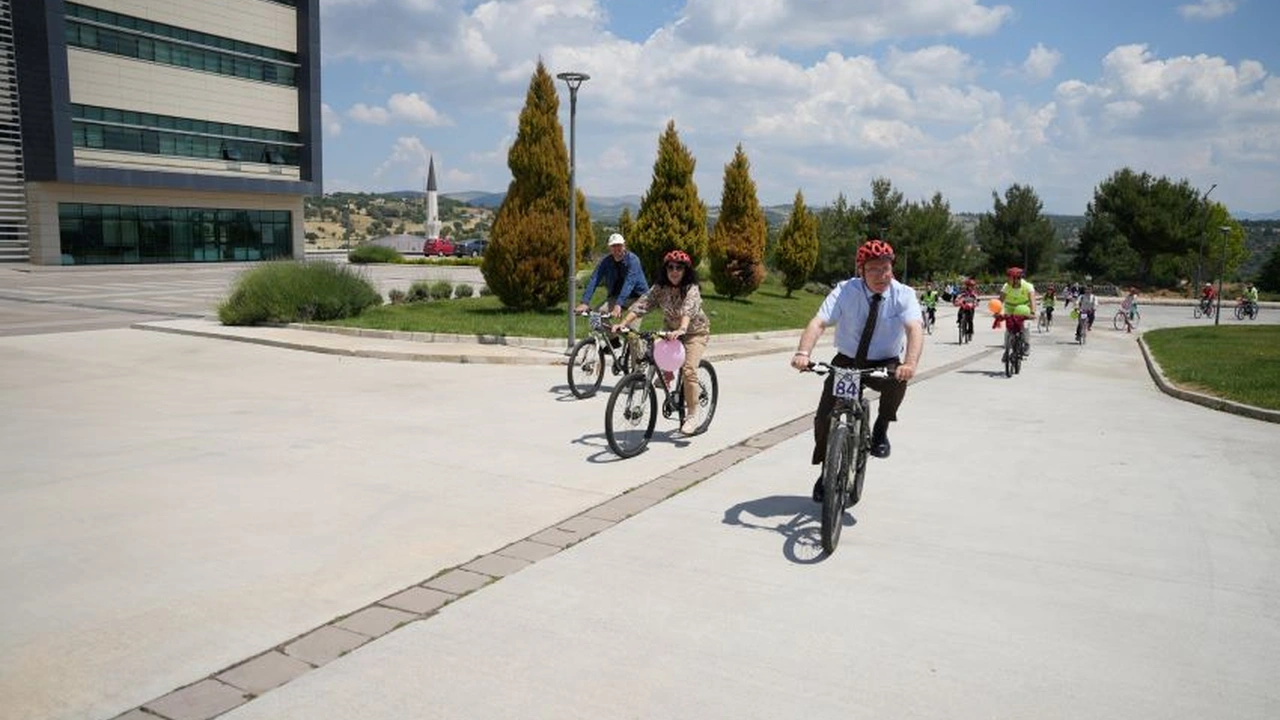 En Ekonomik Ve Sağlıklı Ulaşım Aracı Bisiklet Uşak’ta Festival Oldu 2