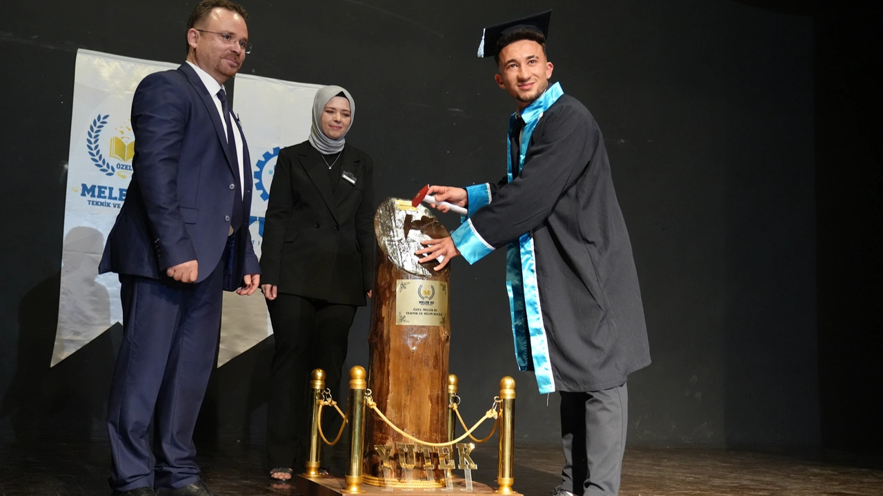 Uşak Meleksu Koleji Mezuniyet Töreni 5