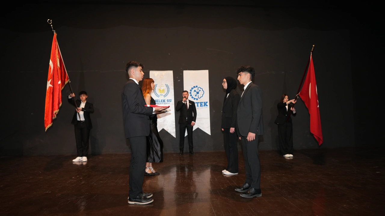 Uşak Meleksu Koleji Mezuniyet Töreni