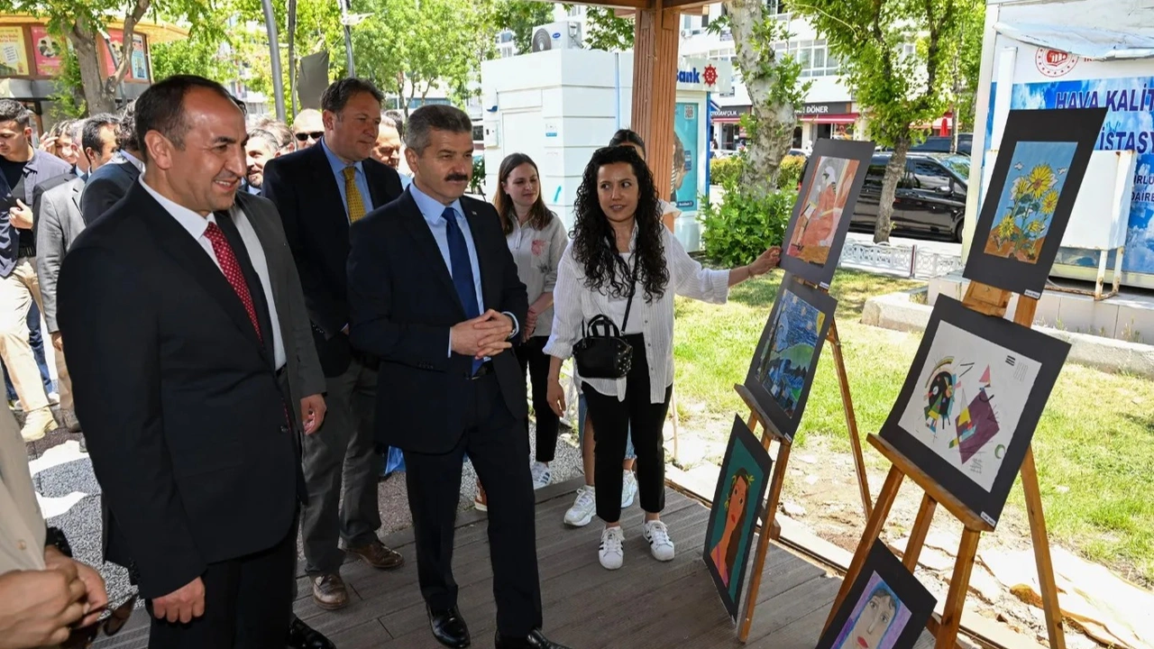 Uşak’ta Tübi̇tak’dan Ödül Alan 17 Okuldan 68 Proje Sergilendi 3