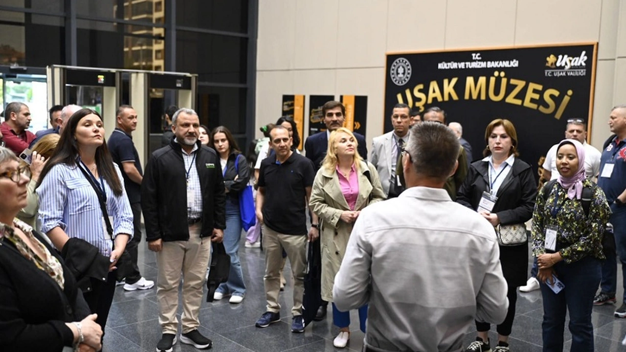 Usak Universitesi Ulusarasi Toplanti 5