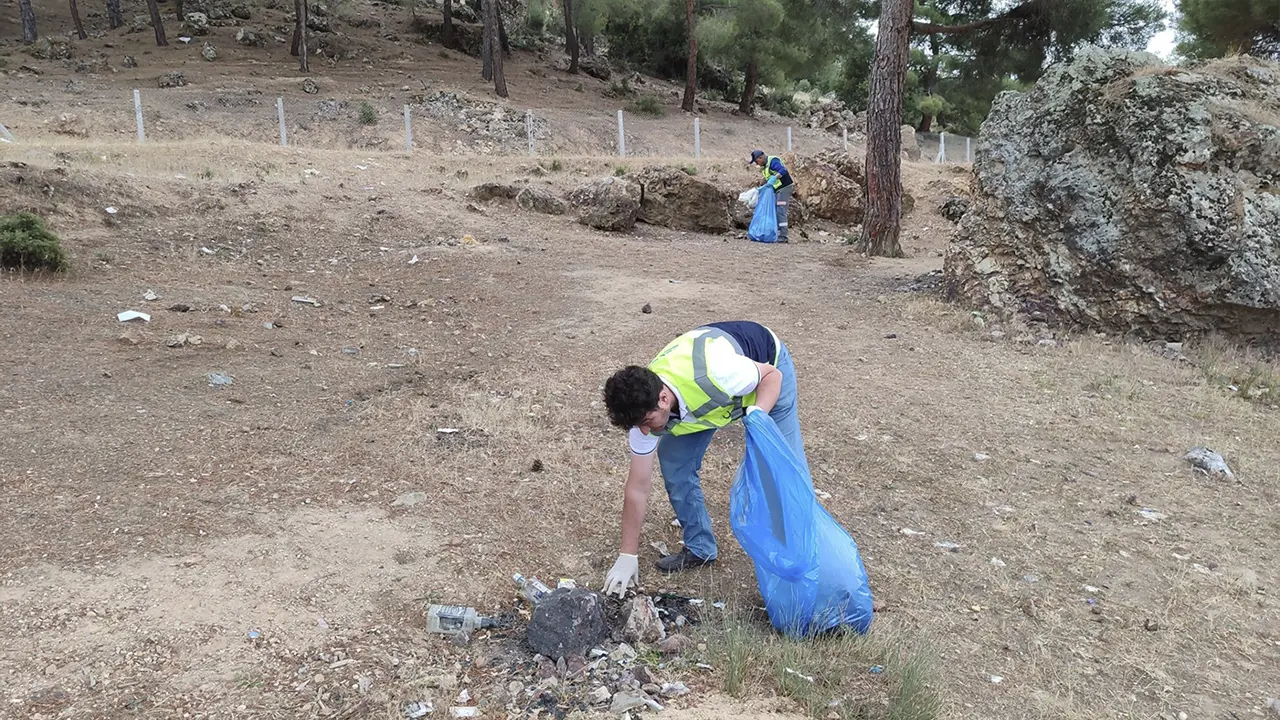 Oedaş, Karaağaç Göleti’nde Çevre Temizliği Yaptı 1
