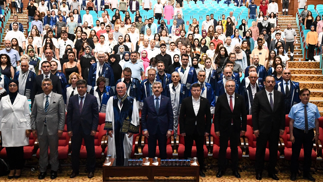Uşak Üniversitesi Öğrencileri Kep Attı 1