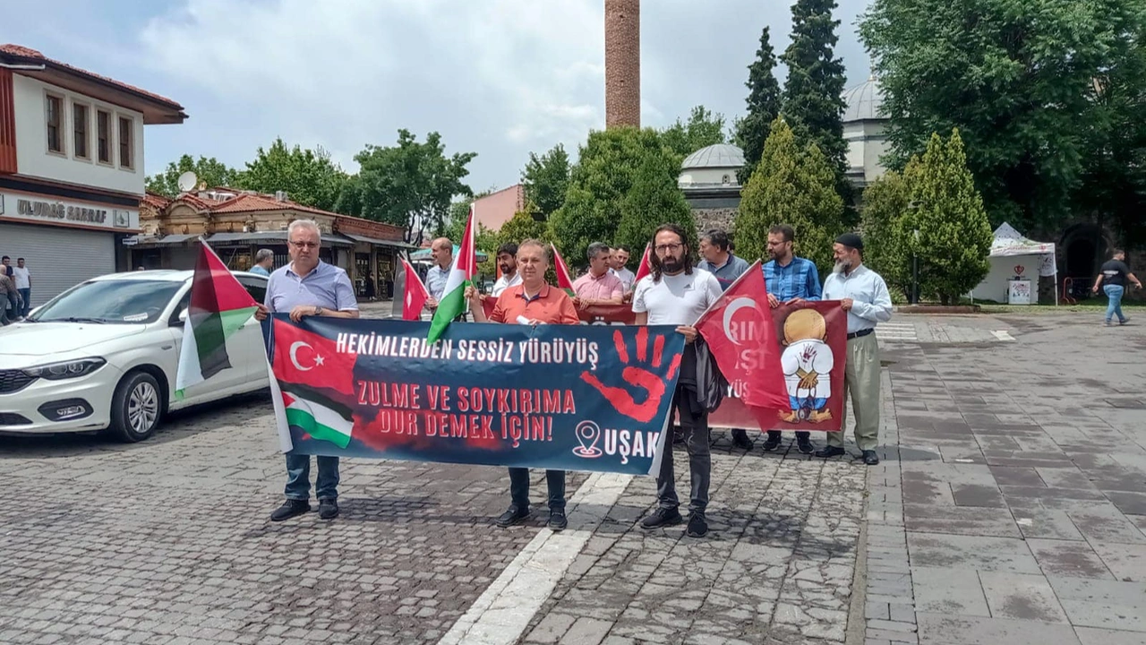 Uşak’ta Doktorlar Gazze İçin Sessiz Yürüyüşe Devam Ediyor 2