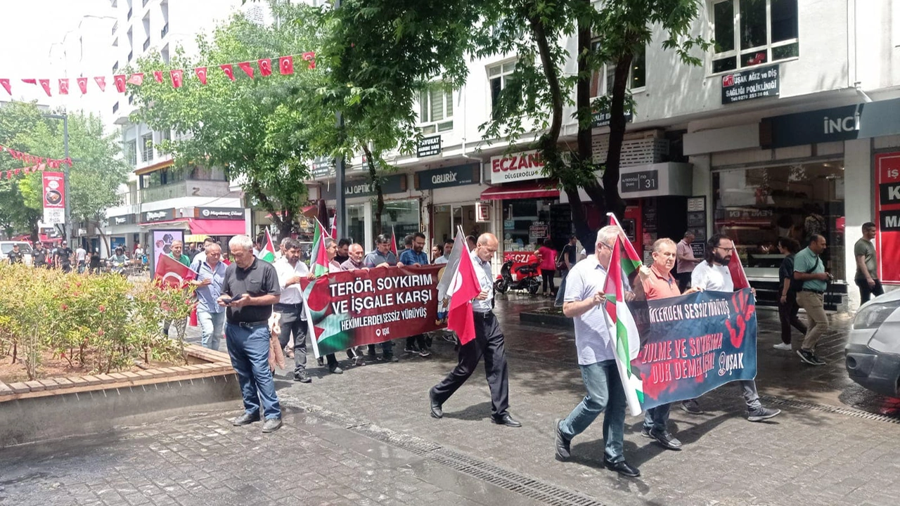 Uşak’ta Doktorlar Gazze İçin Sessiz Yürüyüşe Devam Ediyor 4