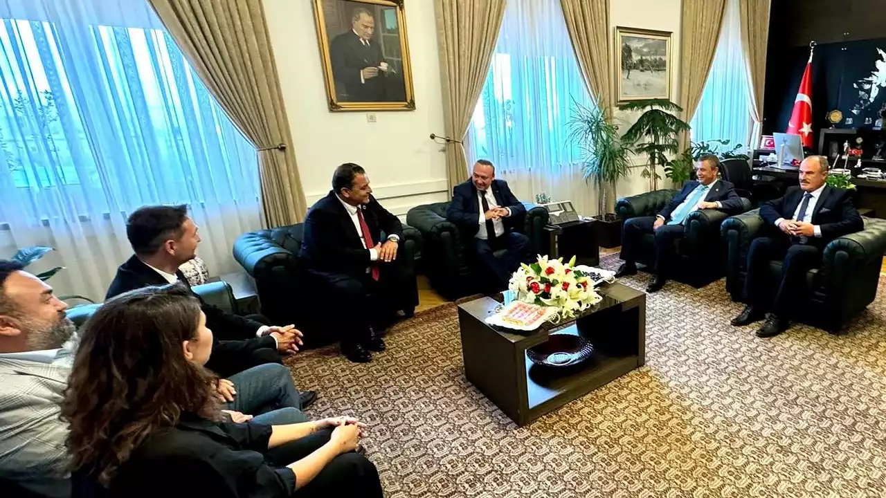 Chp Uşak Teşkilatı Genel Başkan Özgür Özel I Ziyarete Gitti 2 Min