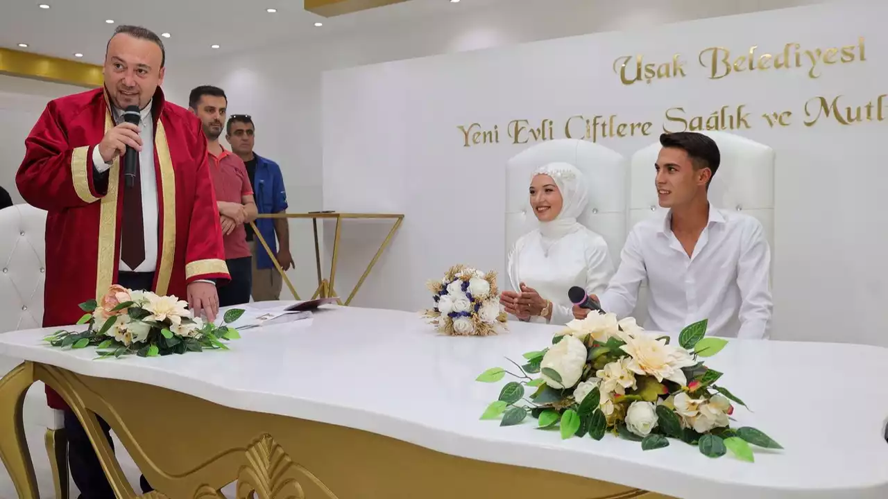 Ikizler Nikah Usak 1 Min-1