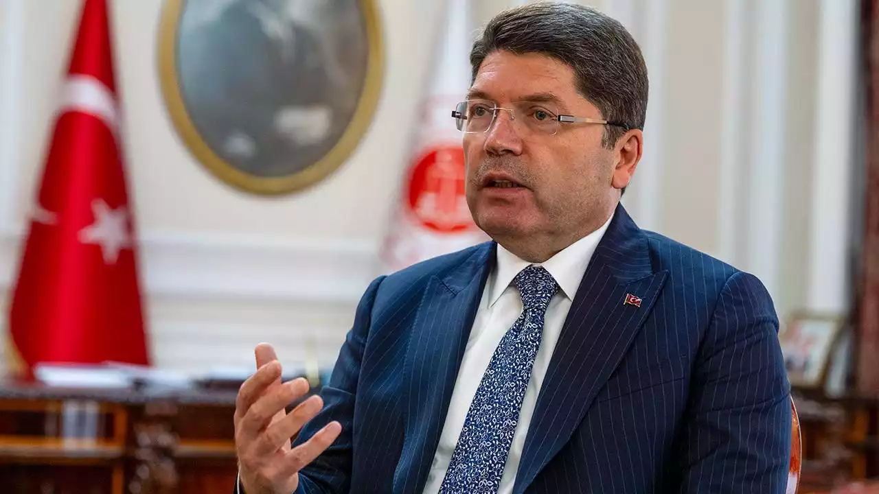 Adalet Bakani Yilmaz Tunc 2255206 Min