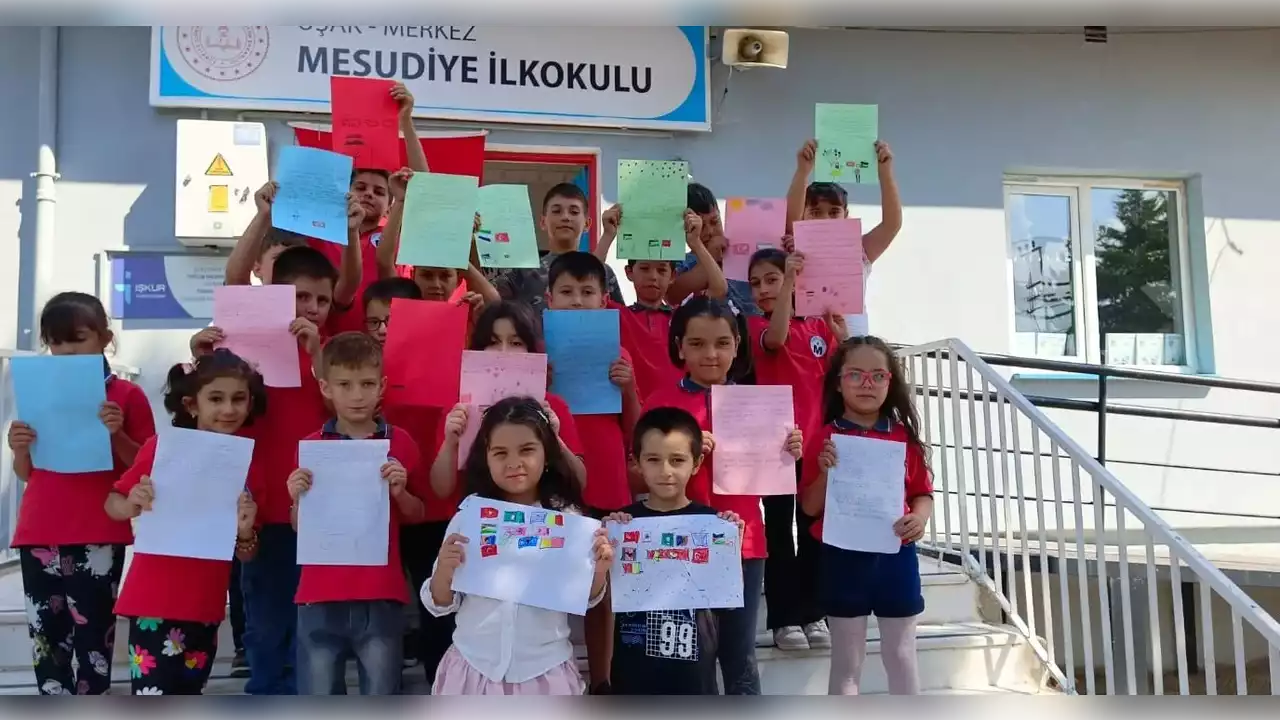 Usakli Ogrencilerden Gazzeye Mektup2
