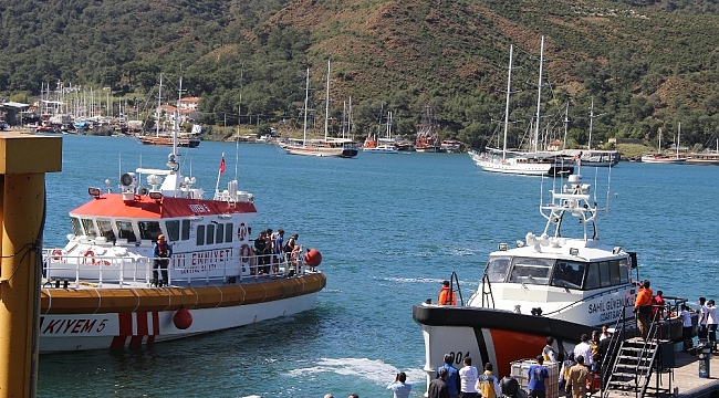 Fethiyede Su Alan Teknedeki 71 Ogrenci Kurtarildi 20180402 A W35