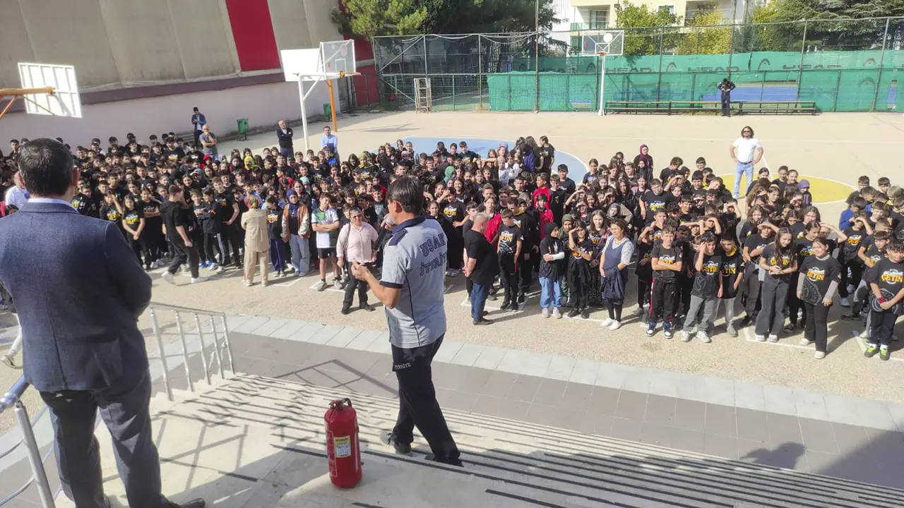 Uşak Belediyesi Okul Afet Eğitimi 2