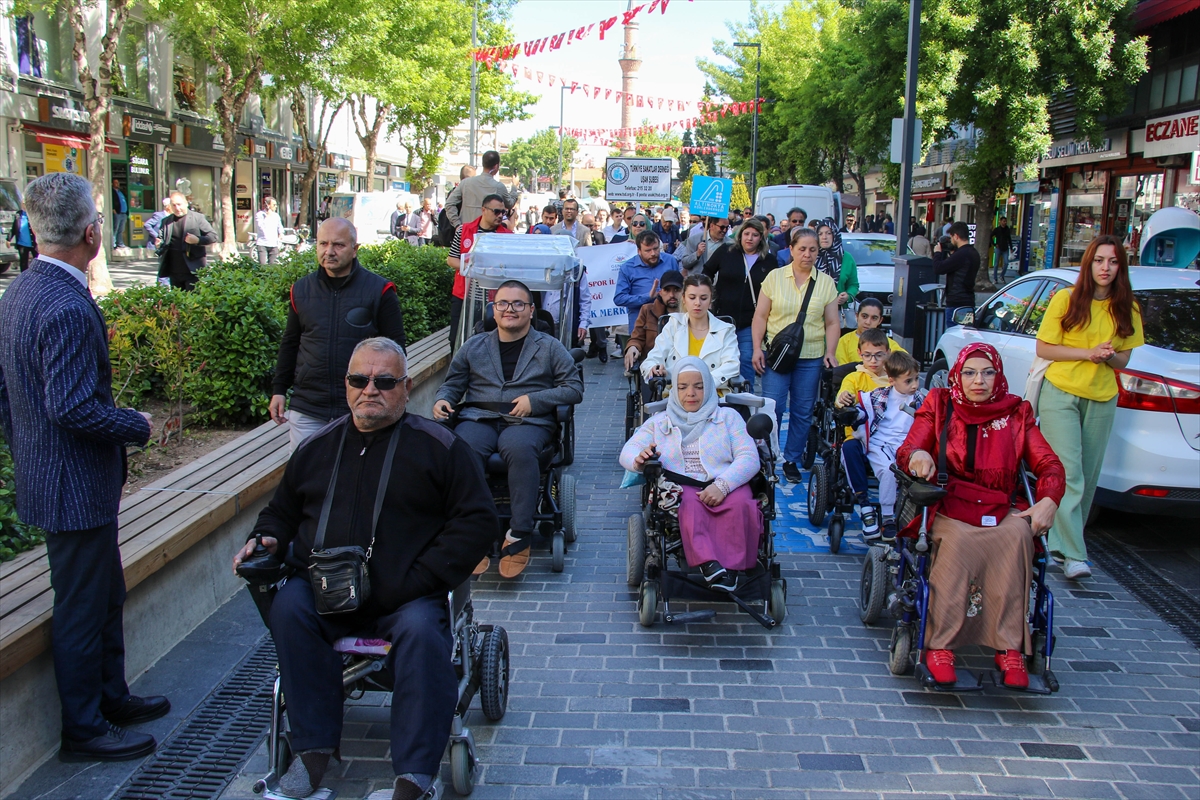Uşak Engelliler Haftası Yürüyüş 2024 2