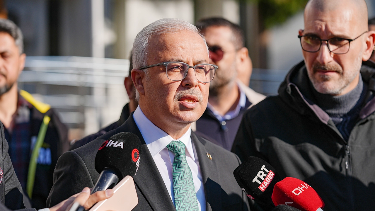Akp Karşıyaka1