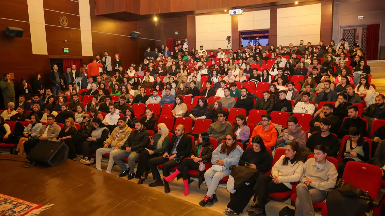 Uşak A Hastaneyi Ben Yapayım, Bakanlık İçini Döşesin 4 4