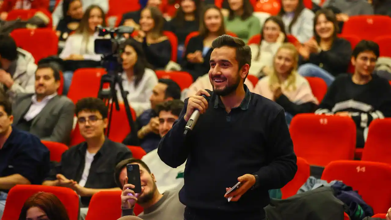 Uşak A Hastaneyi Ben Yapayım, Bakanlık İçini Döşesin 7 7