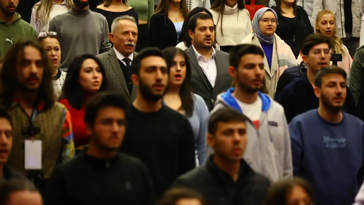 Uşak A Hastaneyi Ben Yapayım, Bakanlık İçini Döşesin 8 8