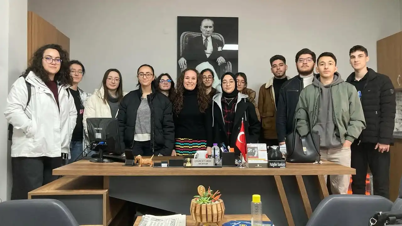 Çiğdem Varol Uşak Üniversitesi Doktor 1
