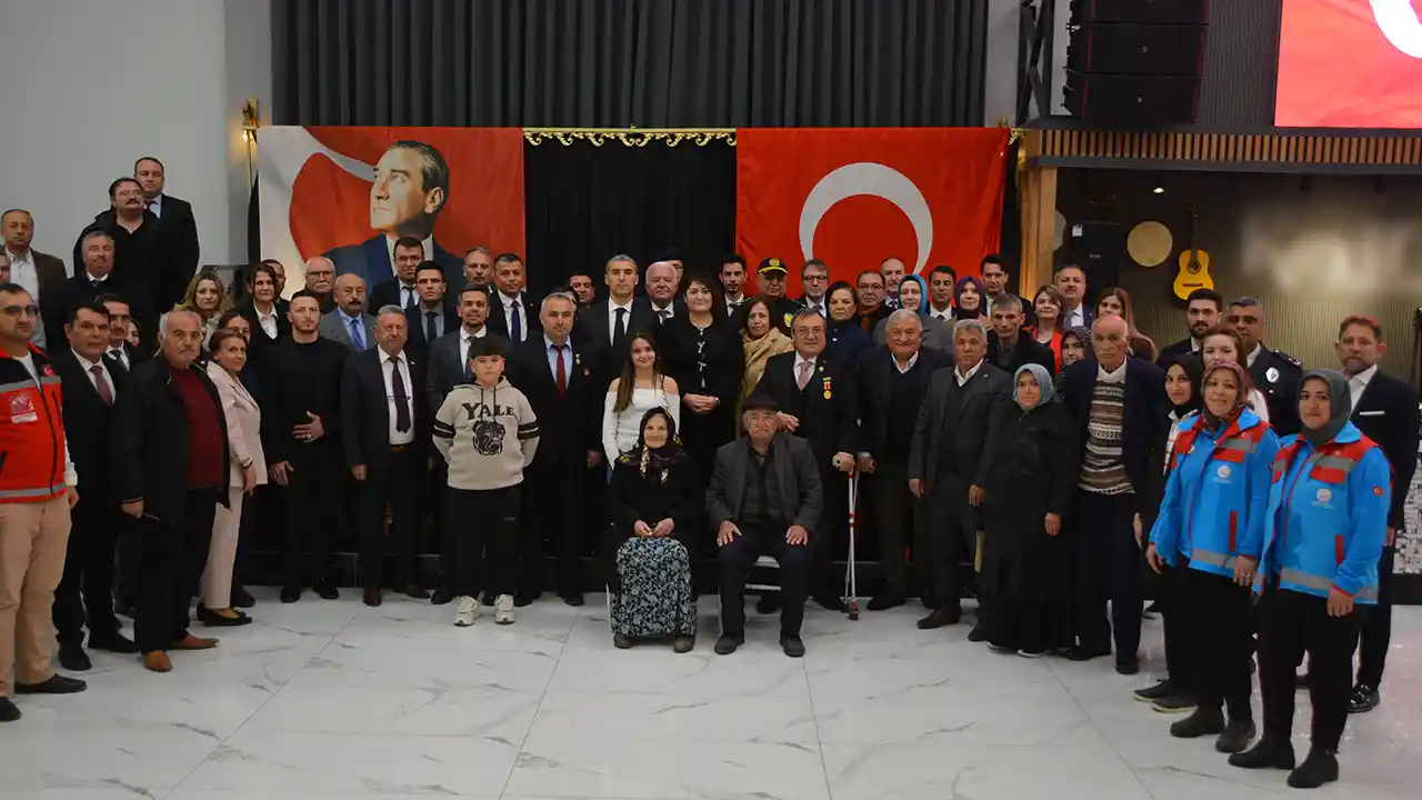 Vali Aktas Banaz Sehit Aile Iftar1