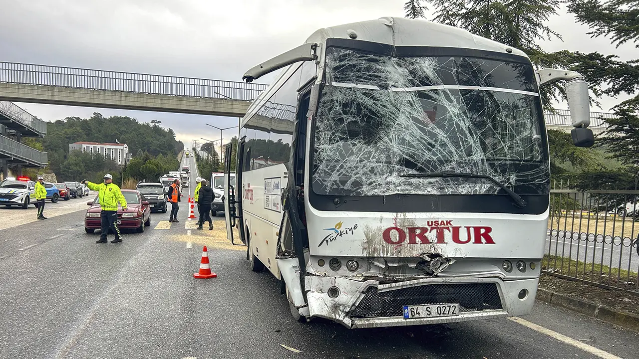 Uşak Işçi Servisi Trafik Kazası