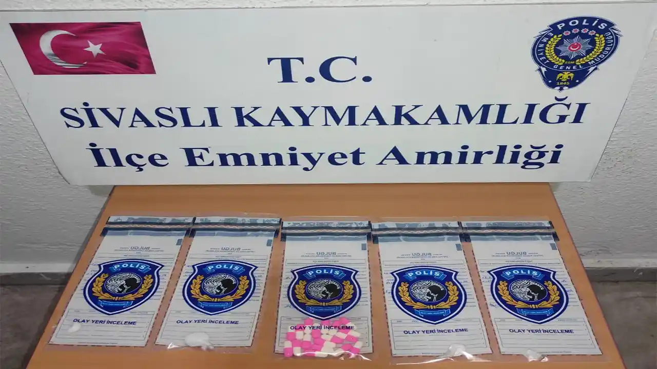 Sivaslı Usak Zehir Taciri3