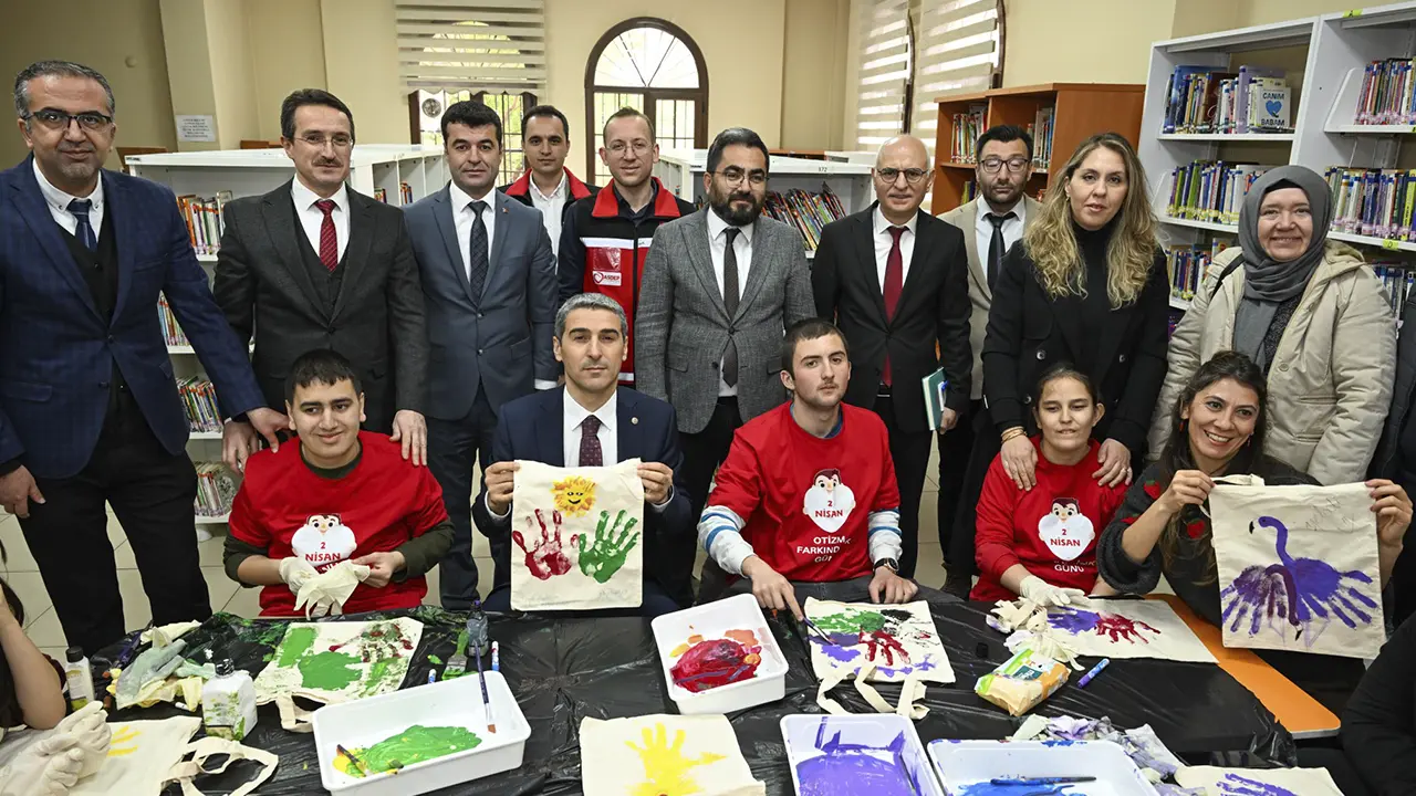 Vali Aktaş, Kütüphane Haftasında Miniklerle Buluştu 1