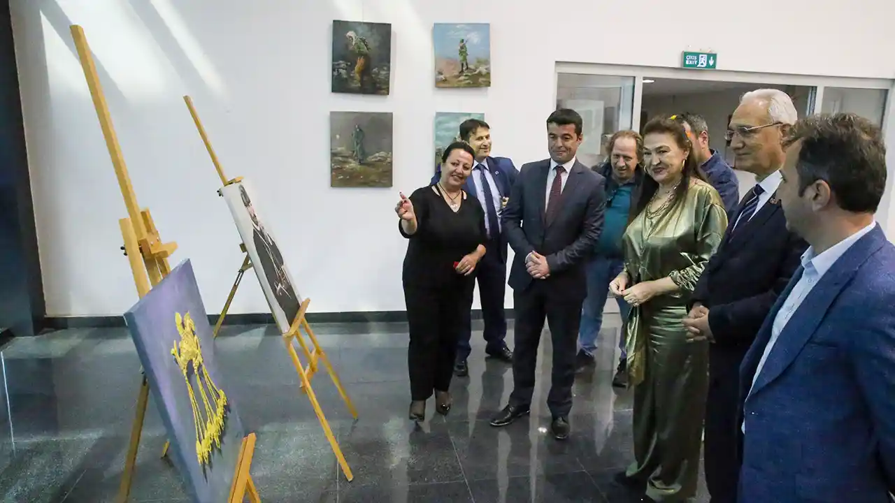 Usak Sergi Acılıs Müze2