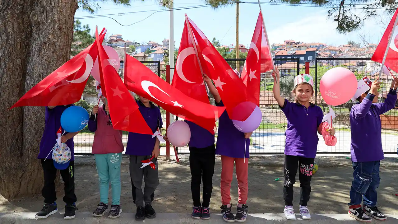 Kasbelen 23 Nisan Usak Kutlama7
