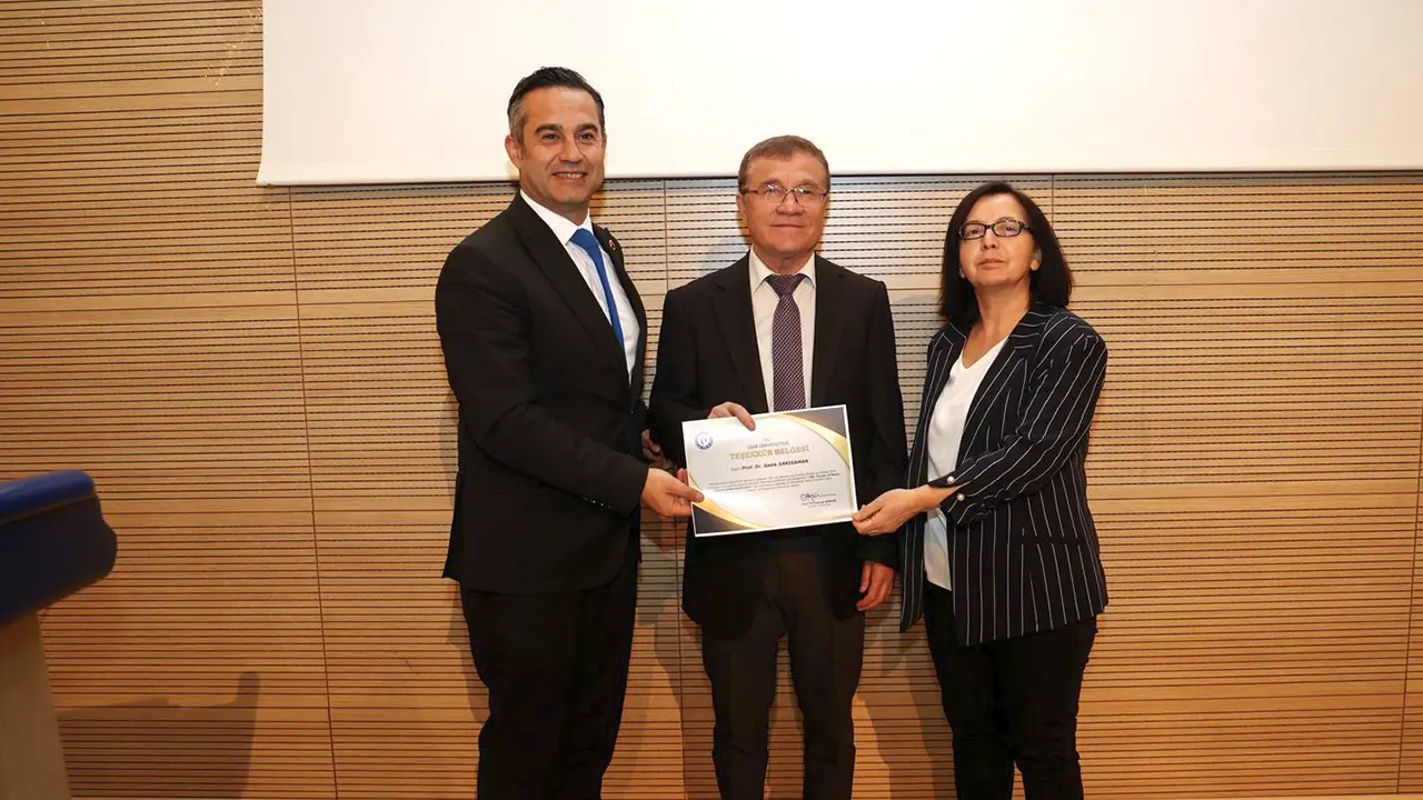 Uşak Üniversitesi 19 Mayıs Konferansı