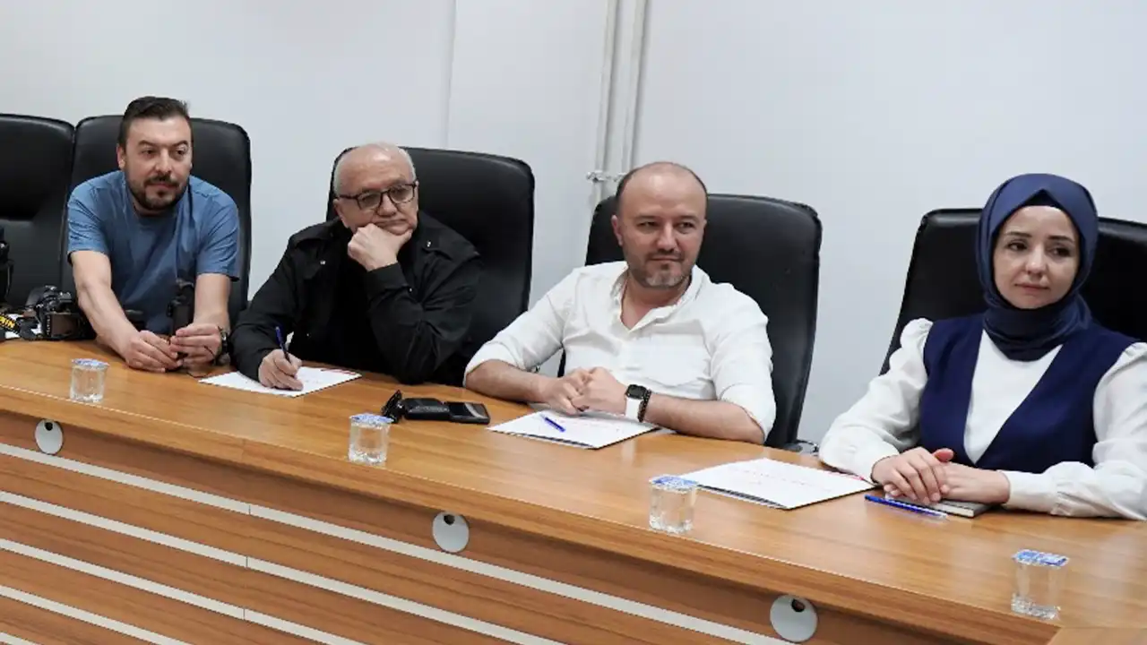Sağlık Müdürü Basın Mensubu3