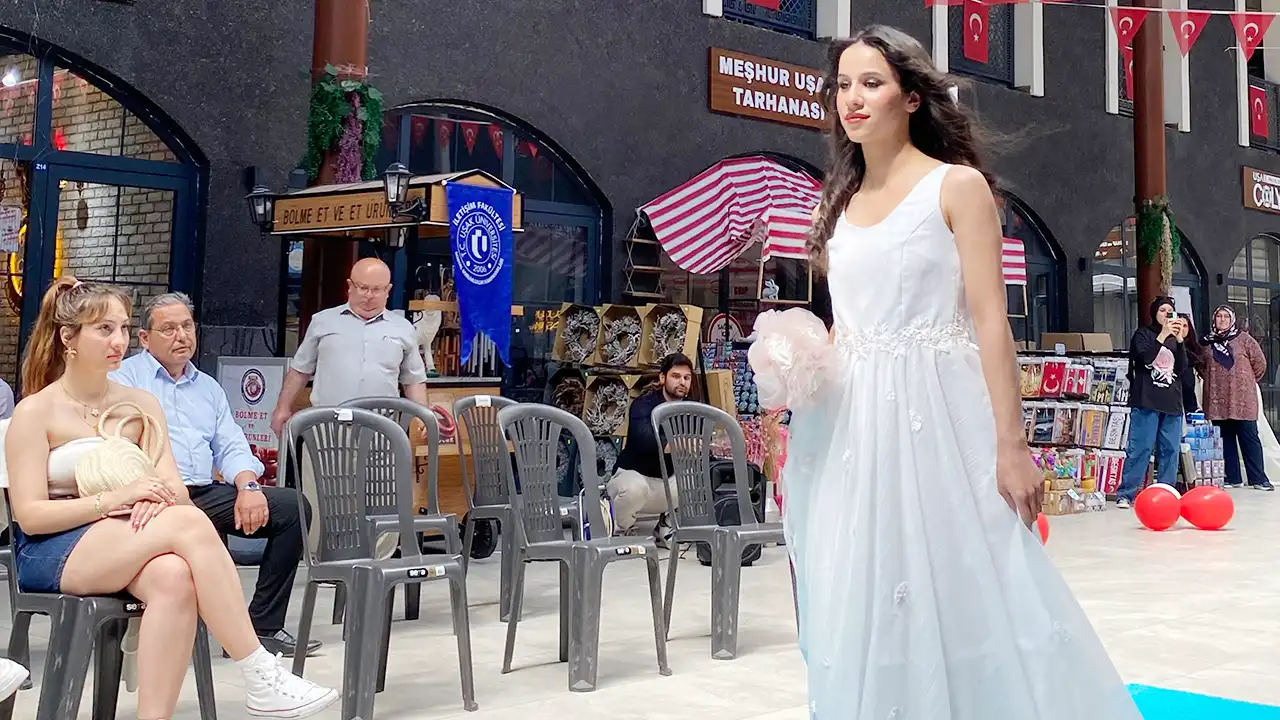 Gelinlik Defile Öğrenci Haber3