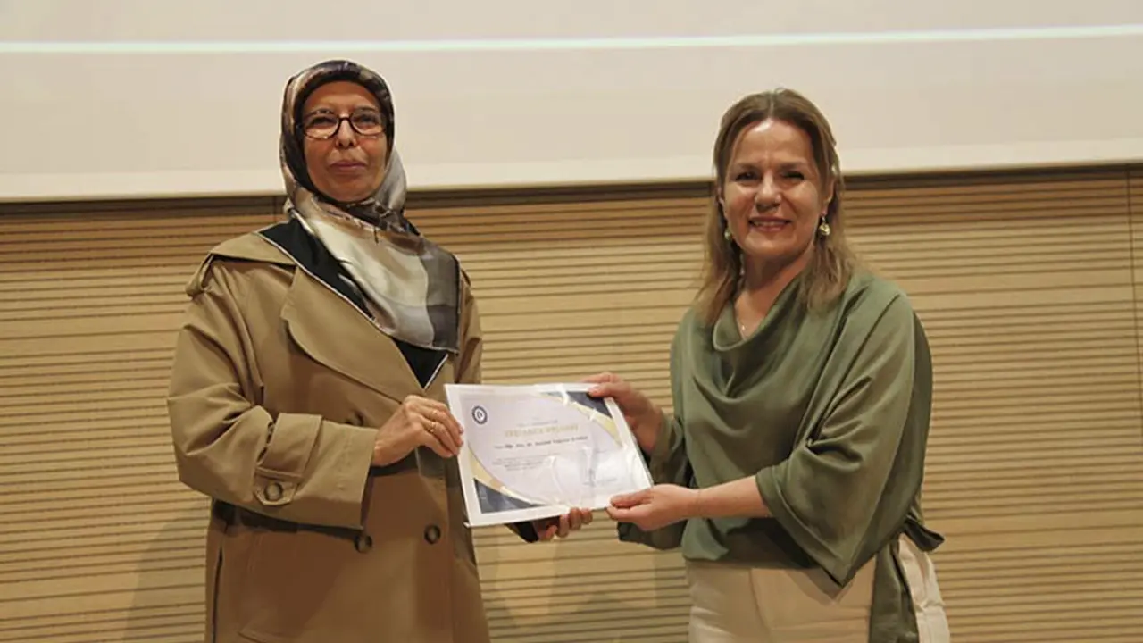 Kadın Emeği Konferans Uşak Üniversitesi 1