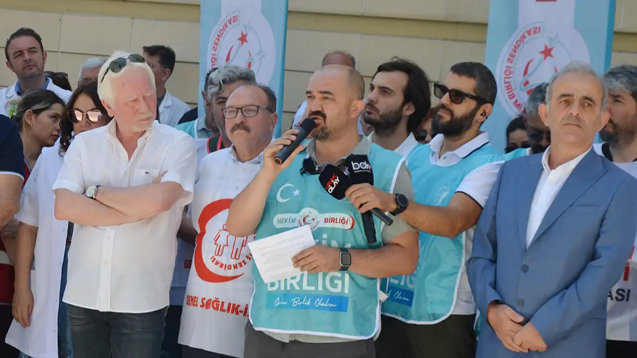 Uşak Hastane Doktorlar Basın Açıklama1