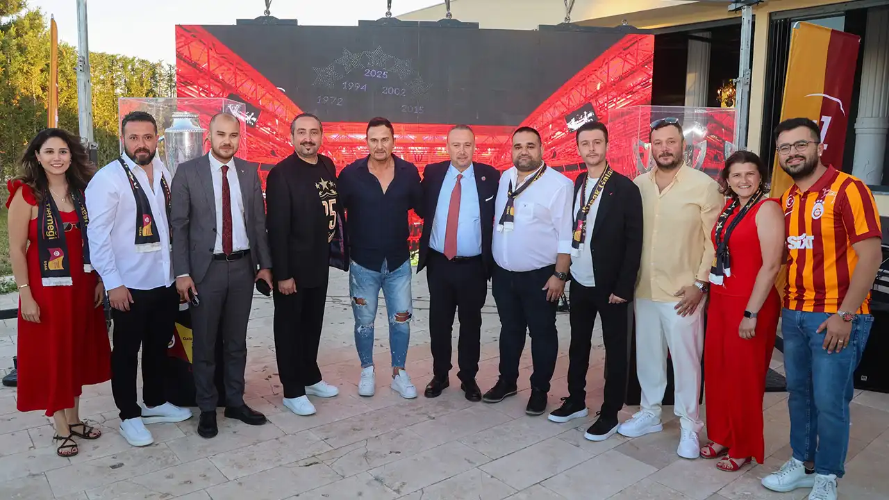 Galatasaray Uşak Kutlama Gece2
