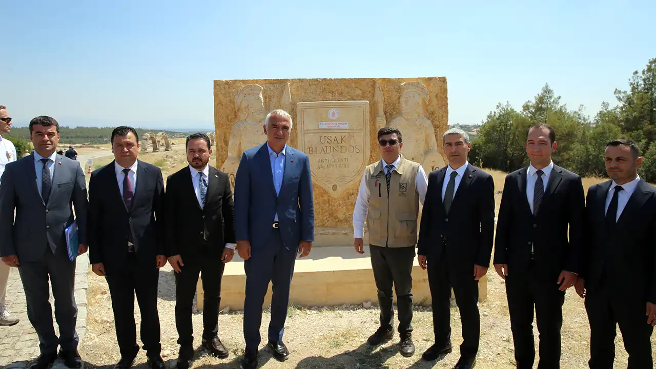 Kültür Bakan Nuri Ersoy Uşak3