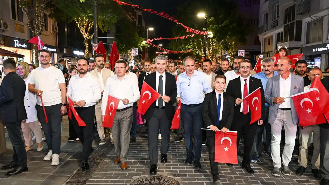 15 Temmuz Uşak Yürüyüş Kutlama2