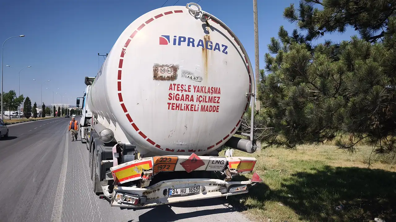 Kütahya Uşak Servis Tanker Kaza3