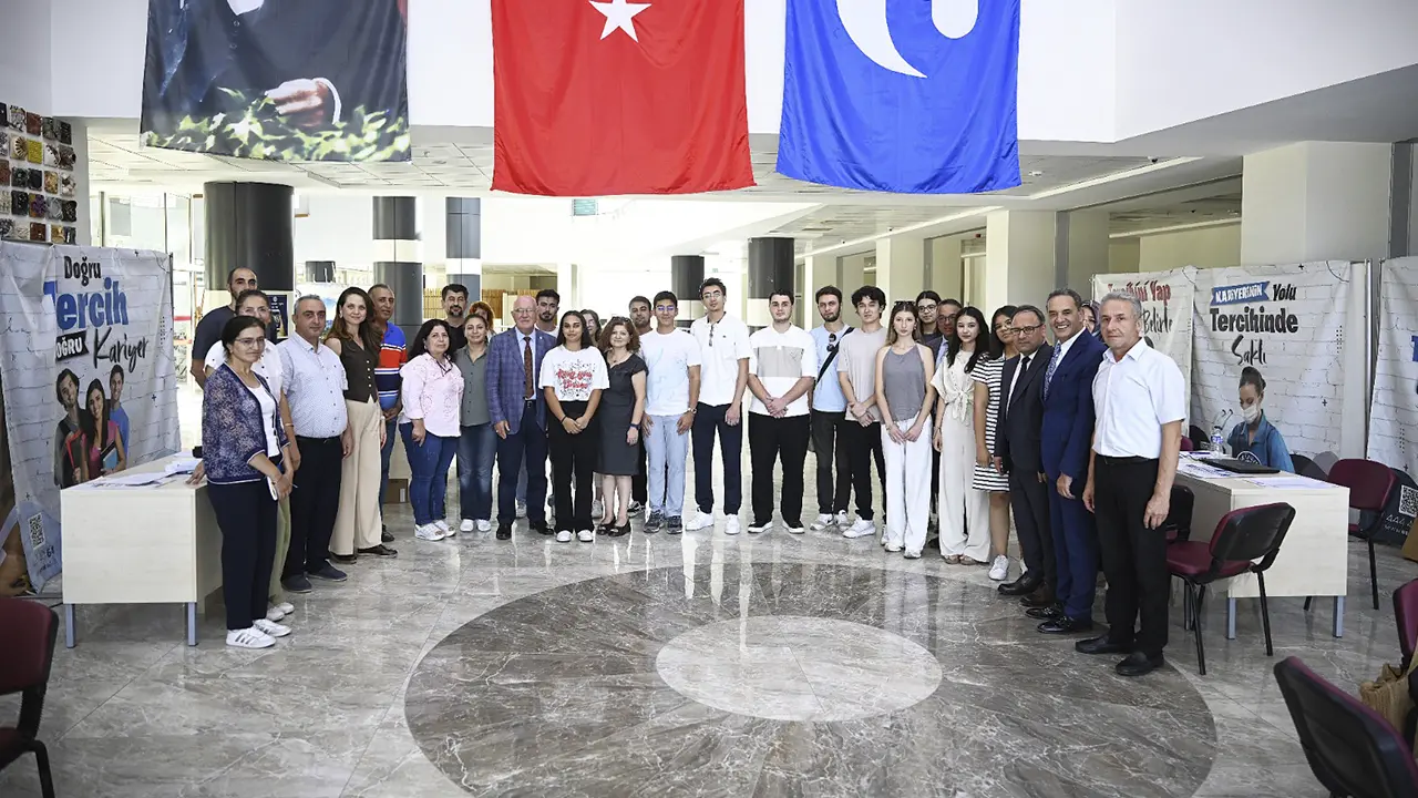 Rektör Aday Öğrenciler Uşak Üniversitesi 1